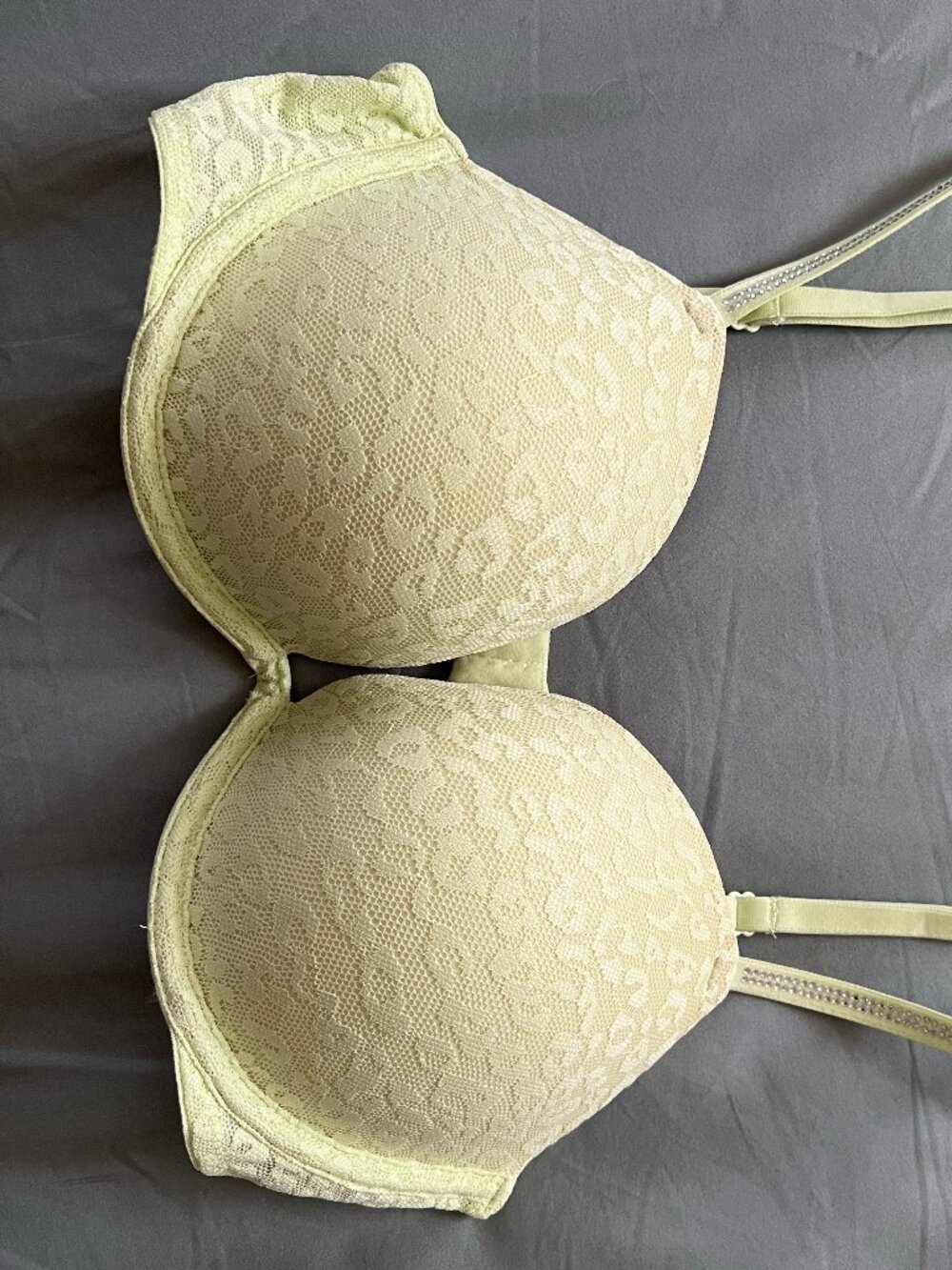PINK Victoria’s Secret Green Lace Push Up Bra Rhinestone Straps 34C